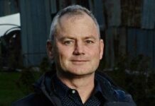 Simon Holmes à Court Net Worth 2022, Age, Wife, Children, Height, Family, Parents, Climate 200 Simon Holmes à Court net worth