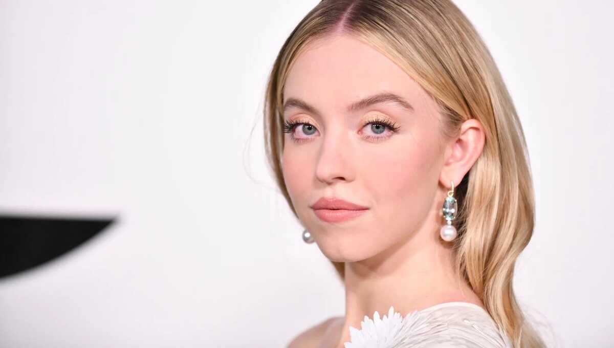 Sydney Sweeney Net Worth 2022, Age, Husband, Children, Height, Family, Parents, Movies, TV Shows